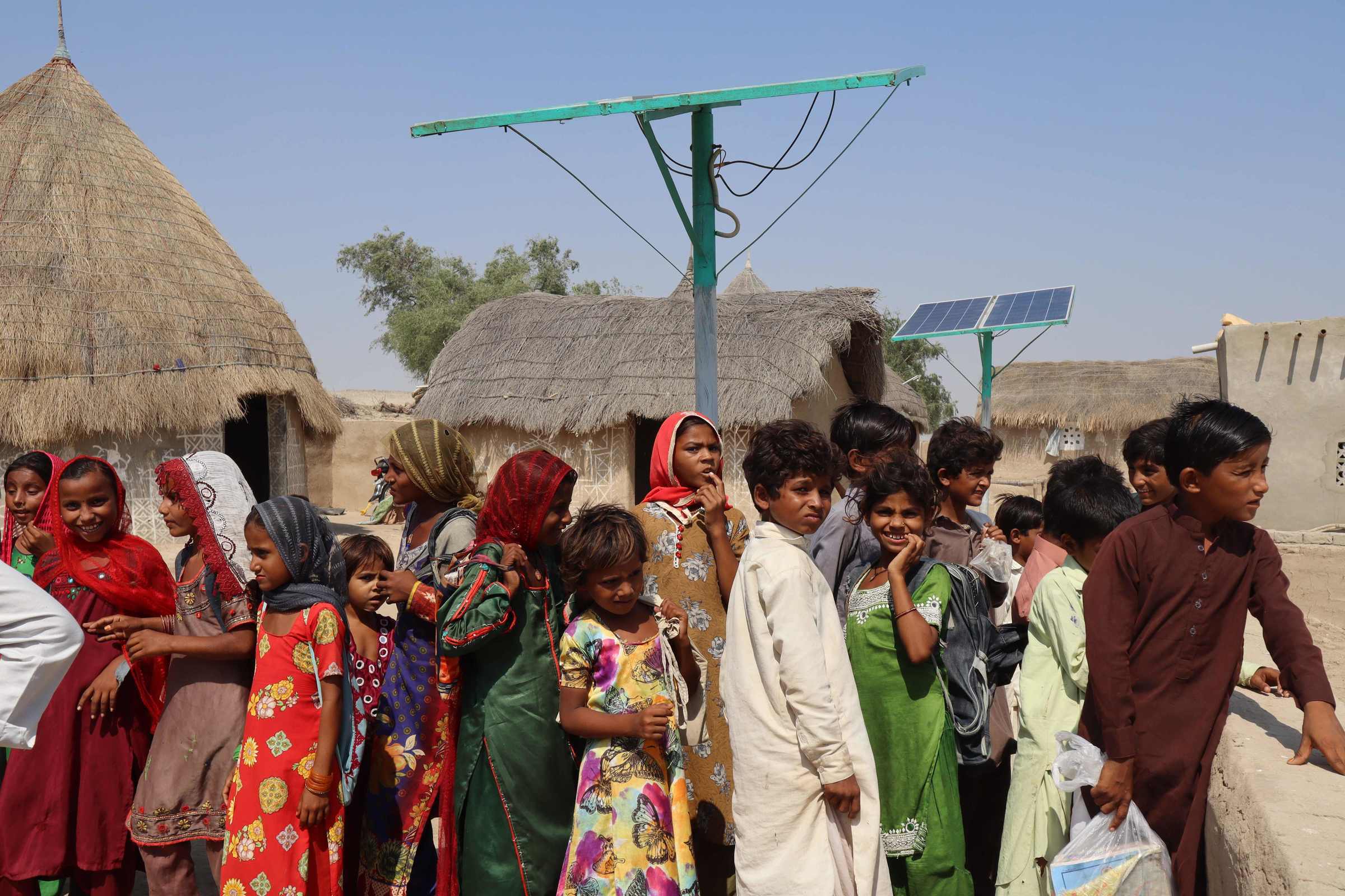 A group of children from Pakistan (Source : Kindernothilfe-PartnerResearch & Development Foundation)